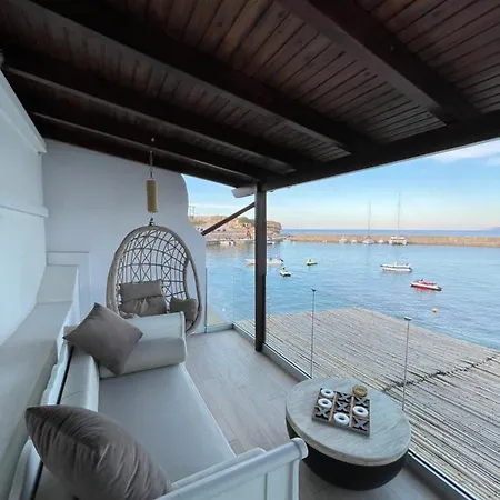 Aqua Vero Seaside Villa