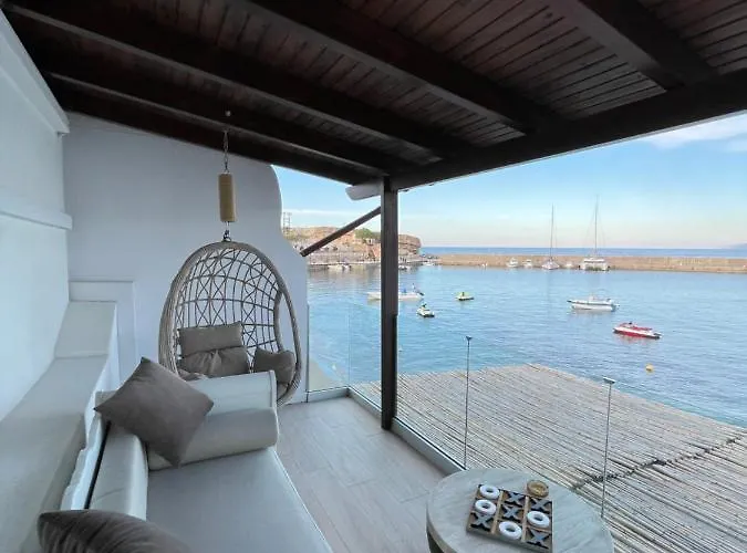 Aqua Vero Seaside Villa