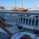 Aqua Vero Seaside Villa *